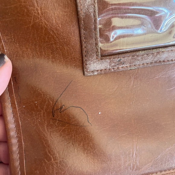 CARRYLAND USA Vintage Pebbled Leather Crossbody Purse - Picture 3 of 6